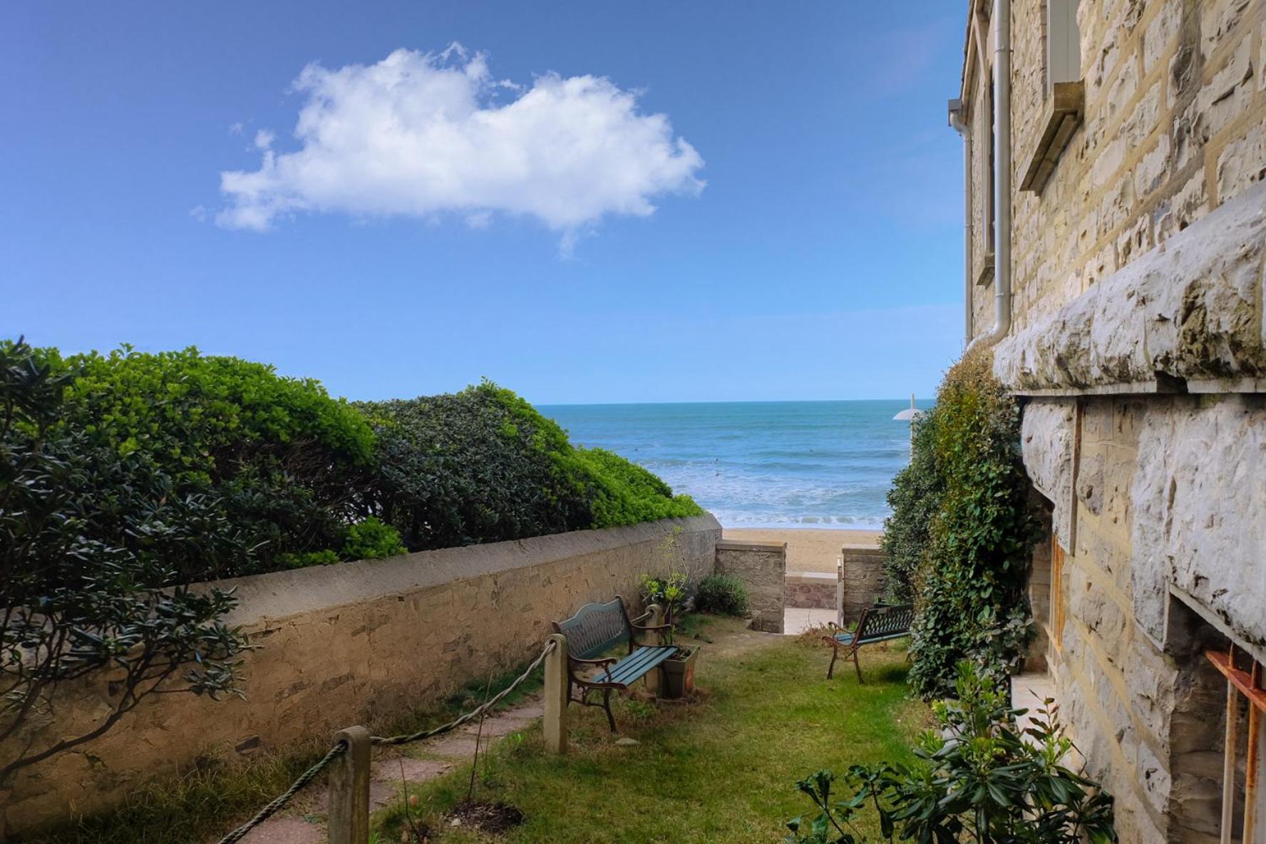 Magnifique Appartement Avec Terrasse, Parking Et Vue Sur L'Ocean Pour 5 比亚里茨 外观 照片