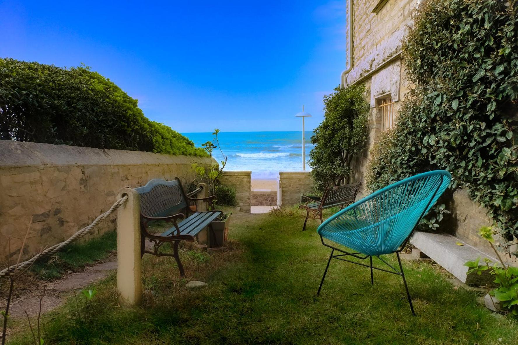 Magnifique Appartement Avec Terrasse, Parking Et Vue Sur L'Ocean Pour 5 比亚里茨 外观 照片